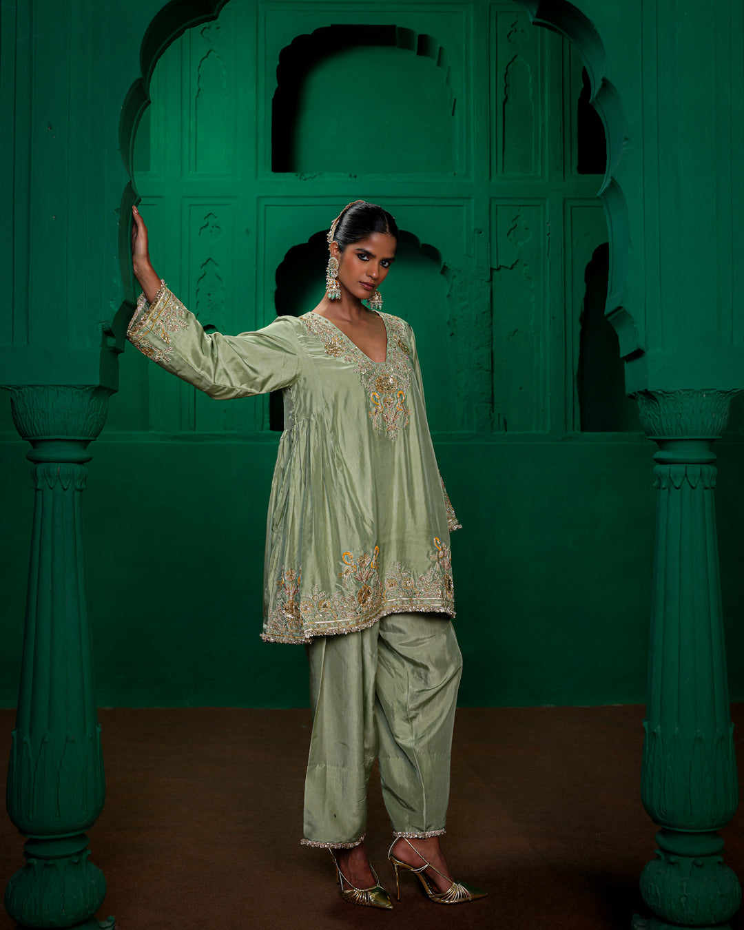 RAVEENA