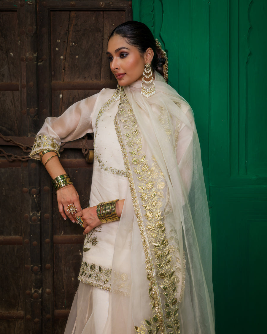 MEHBUBA – Charu Makkar