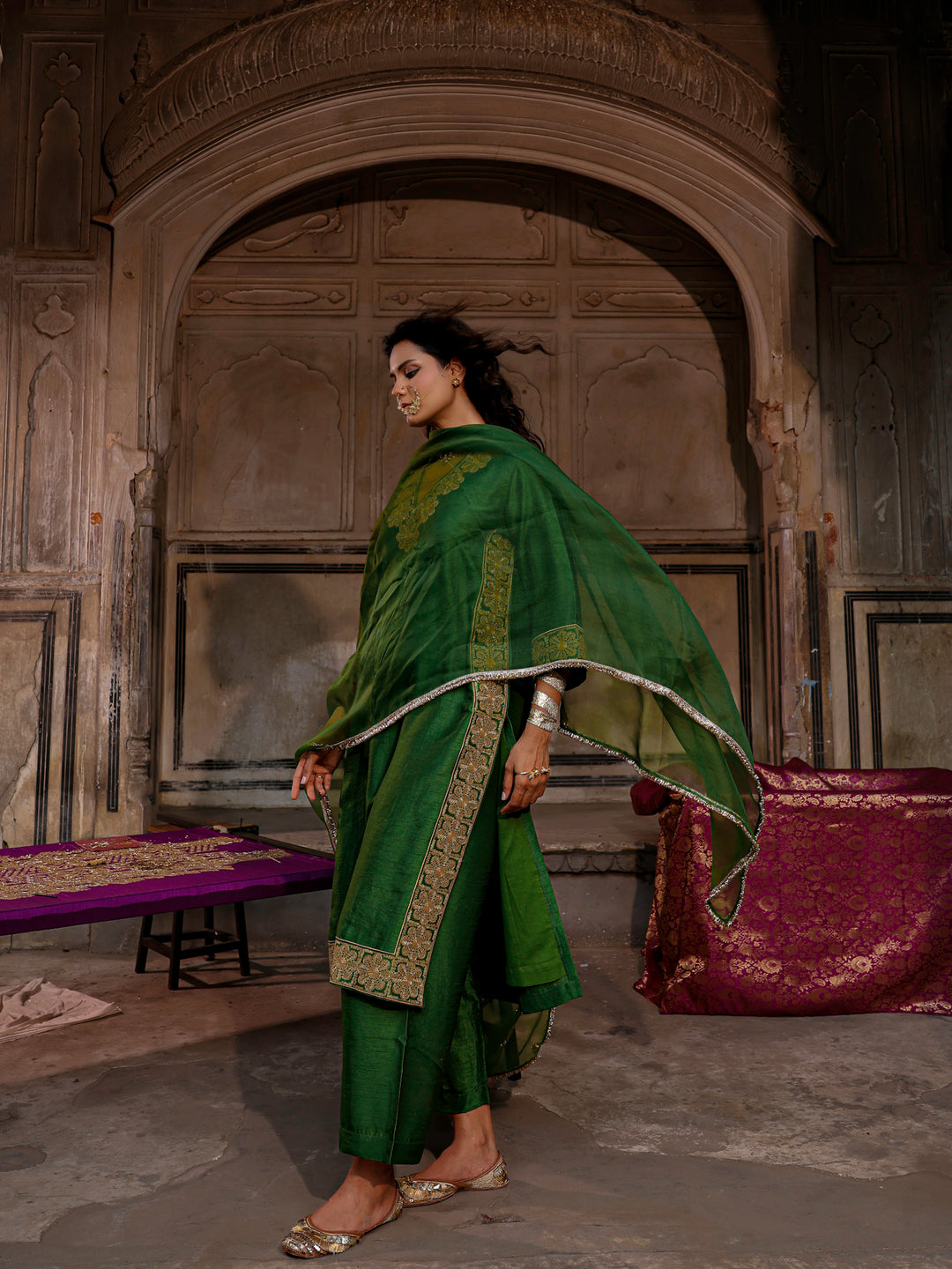 FARNAZ